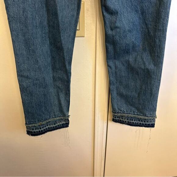 We The Free by Free People Medium Wash Frayed Hem Jeans Size 27 - Picture 8 of 9